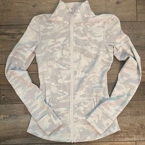 Lululemon define jacket size 4